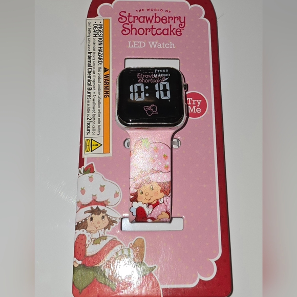Adorable New 'Vintage' Strawberry Shortcake LED Watch/Adjustable Band - Picture 7 of 8
